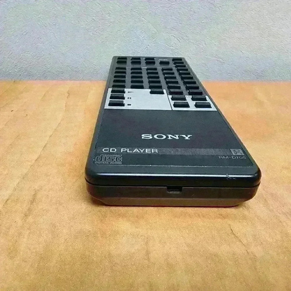 Sony RM-D705 Remote Control 5-Disc CD Player WORKING - Picture 9 of 9